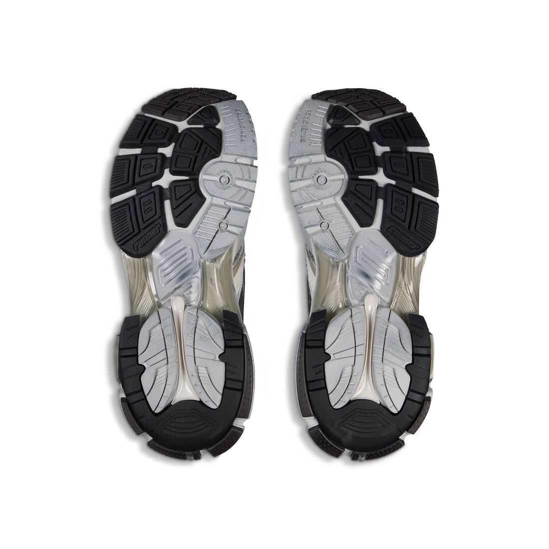 Men’s Runner 2.0 Sneaker  in Beige - Image 7